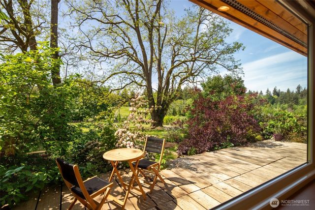 5862 Noon Road, Bellingham, WA 98226