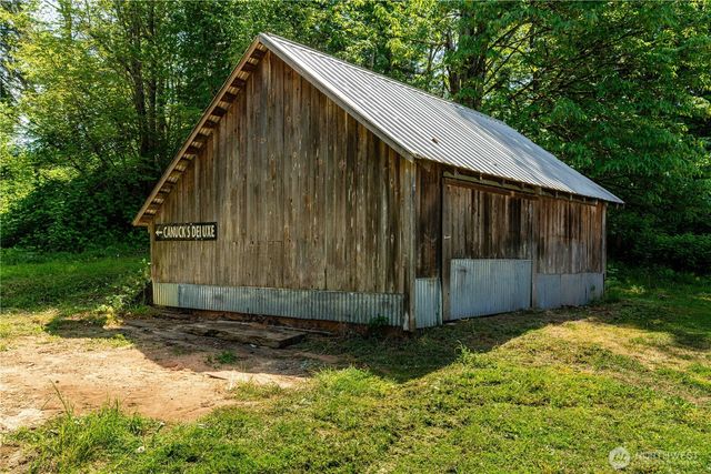 5862 Noon Road, Bellingham, WA 98226