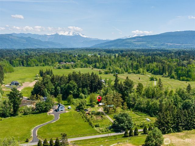 5862 Noon Road, Bellingham, WA 98226
