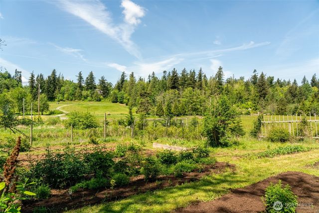 5862 Noon Road, Bellingham, WA 98226