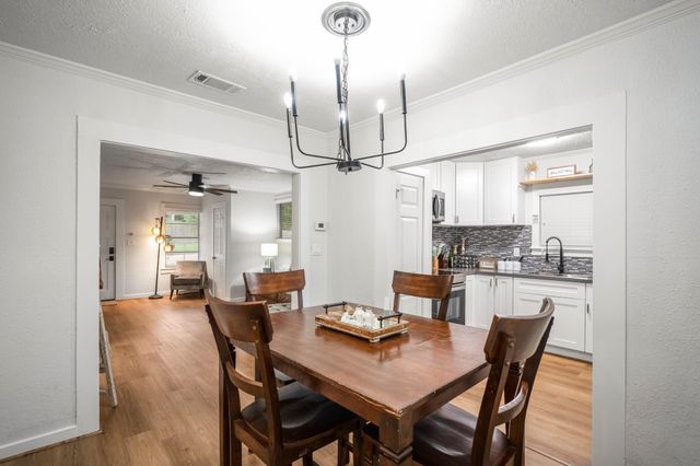 206 Murray Street, Conroe, TX 77301