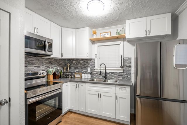 206 Murray Street, Conroe, TX 77301