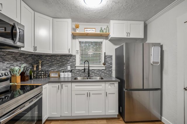 206 Murray Street, Conroe, TX 77301