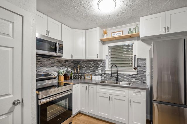 206 Murray Street, Conroe, TX 77301