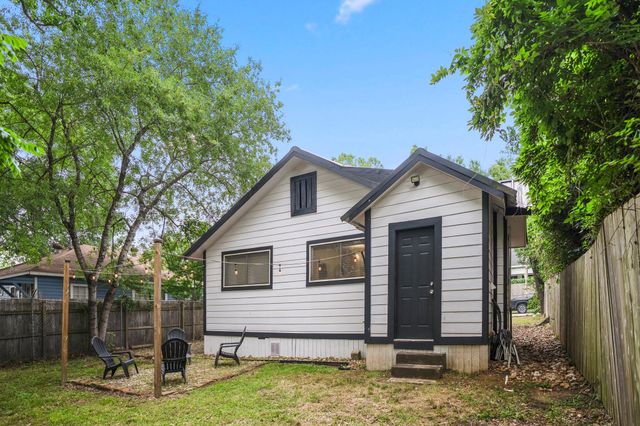 206 Murray Street, Conroe, TX 77301