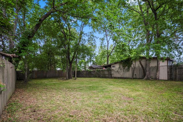 206 Murray Street, Conroe, TX 77301