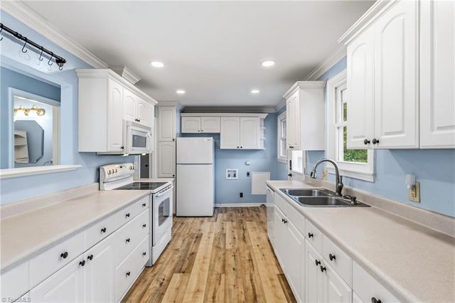 2506 Overbrook Drive, Greensboro, NC 27408