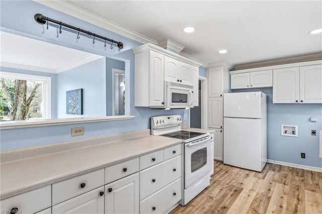 2506 Overbrook Drive, Greensboro, NC 27408