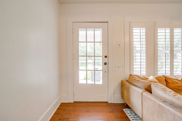 2200 W Magnolia Avenue, Fort Worth, TX 76110