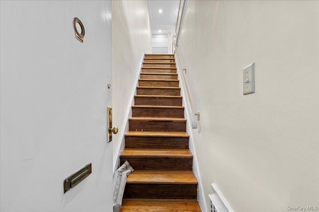 87-18 Marengo Street 2B, Hollis, NY 11423