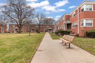 87-18 Marengo Street 2B, Hollis, NY 11423