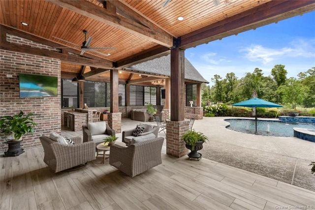 1750 Sutherland Road, Lake Charles, LA 70611