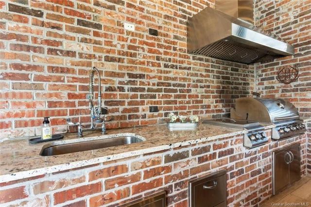 1750 Sutherland Road, Lake Charles, LA 70611