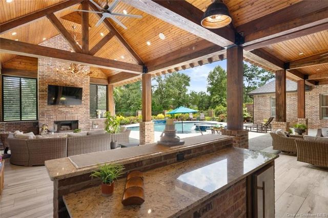 1750 Sutherland Road, Lake Charles, LA 70611