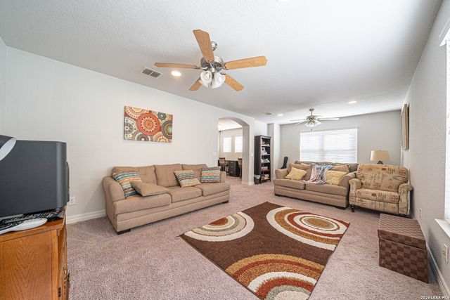 8923 Monument Parke, San Antonio, TX 78254
