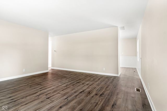 8128 Barry Road, Indianapolis, IN 46219