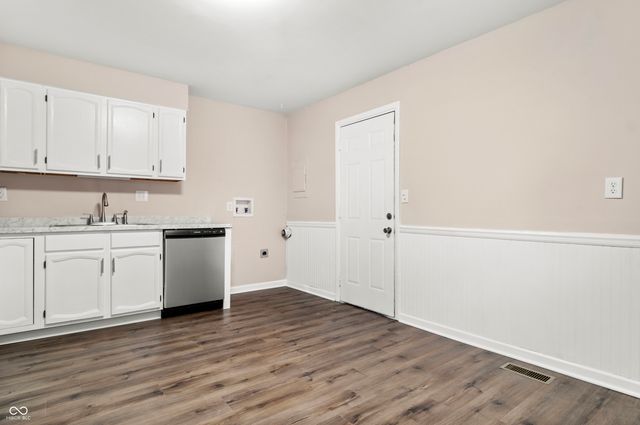 8128 Barry Road, Indianapolis, IN 46219