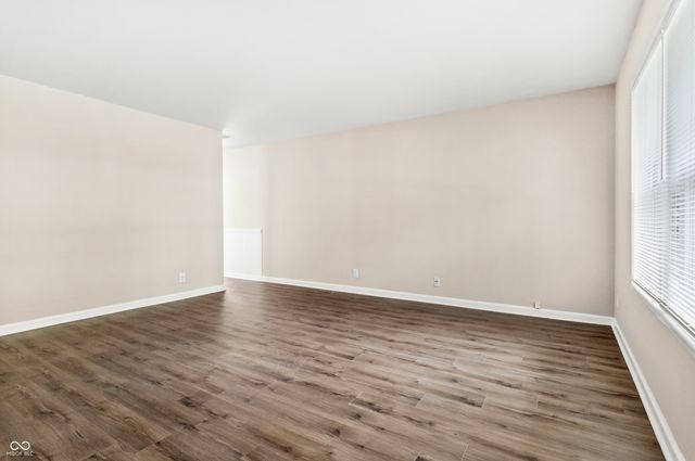 8128 Barry Road, Indianapolis, IN 46219
