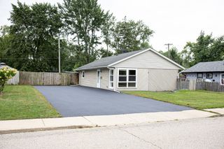 3 WALNUT Street, Carpentersville, IL 60110