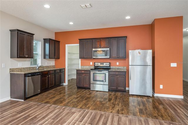 1056 NAES LANE, Lake Wales, FL 33853