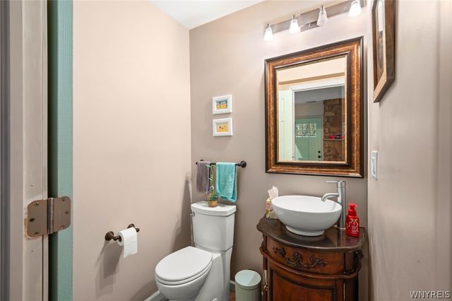 342 Allendale Road, West Seneca, NY 14224