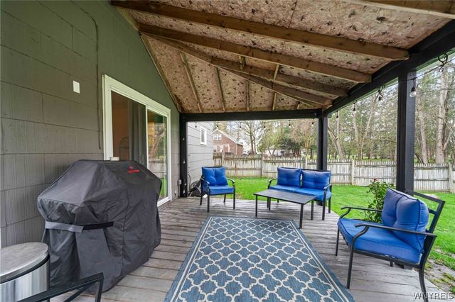 342 Allendale Road, West Seneca, NY 14224