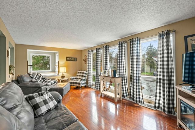 342 Allendale Road, West Seneca, NY 14224