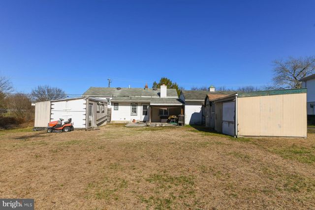 1261 N TUCKAHOE RD, Williamstown, NJ 08094