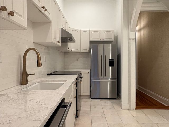 20 Greenough Place 1A, Newport, RI 02840