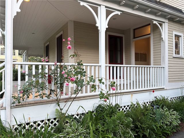 20 Greenough Place 1A, Newport, RI 02840