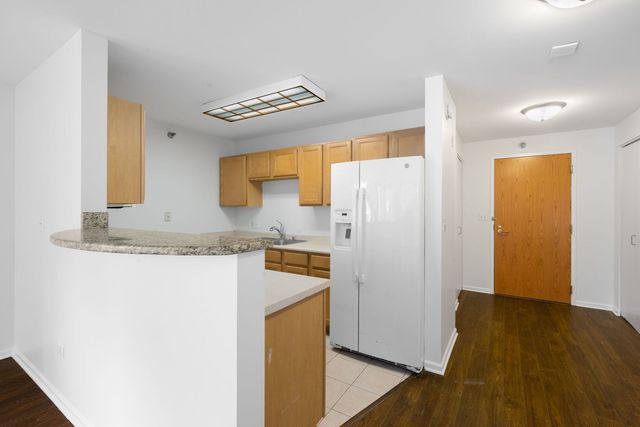 345 N LaSalle Street 407, Chicago, IL 60654