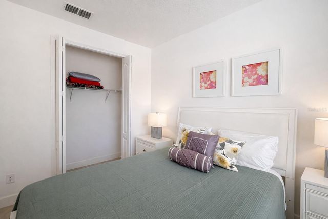 4084 OAKTREE DRIVE, Davenport, FL 33837