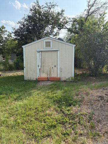 206 IKE ST, San Antonio, TX 78211