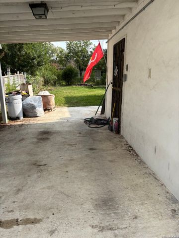206 IKE ST, San Antonio, TX 78211