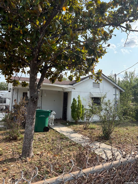 206 IKE ST, San Antonio, TX 78211