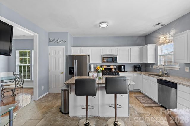 9775 Mallard Glen Drive, Charlotte, NC 28262