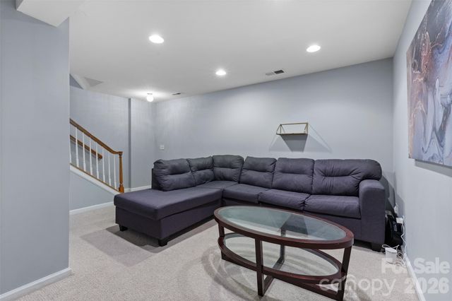 9775 Mallard Glen Drive, Charlotte, NC 28262