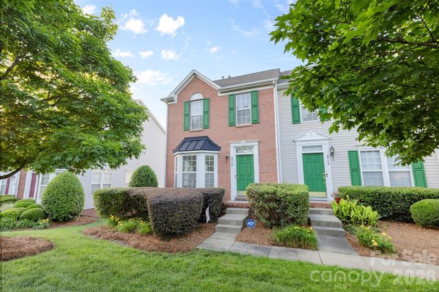 9775 Mallard Glen Drive, Charlotte, NC 28262