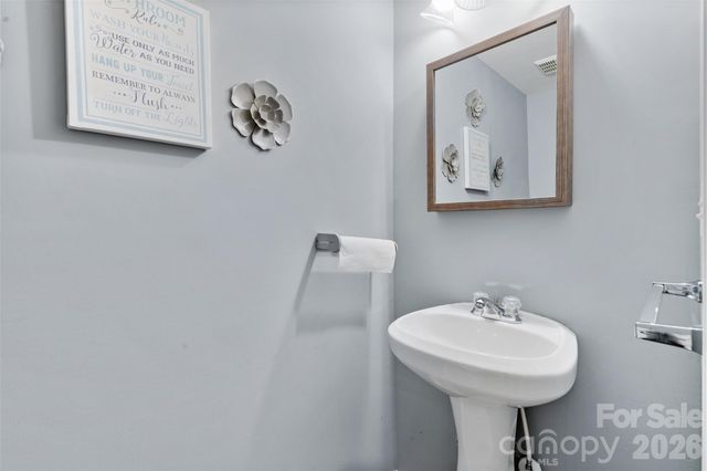 9775 Mallard Glen Drive, Charlotte, NC 28262