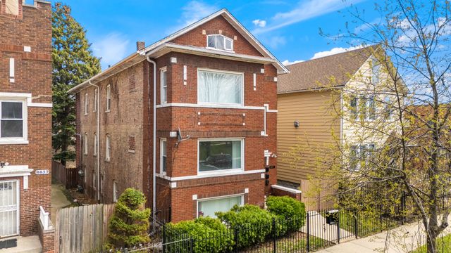 8841 S Muskegon Avenue, Chicago, IL 60617