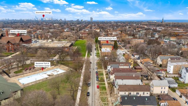 8841 S Muskegon Avenue, Chicago, IL 60617