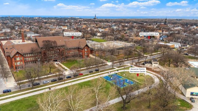 8841 S Muskegon Avenue, Chicago, IL 60617