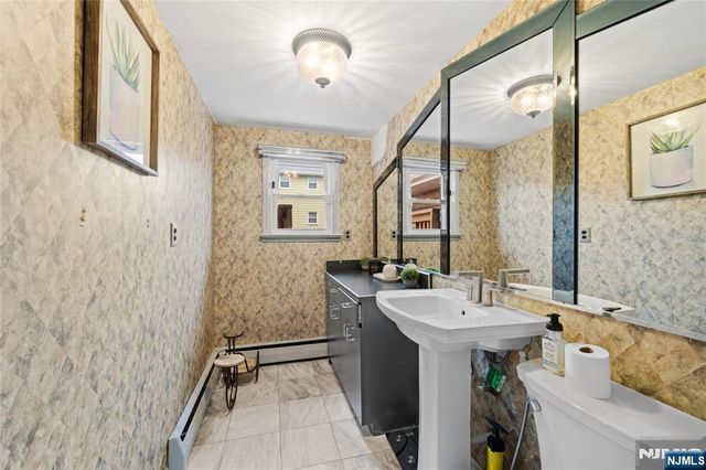 425 Victor Street, Saddle Brook, NJ 07663