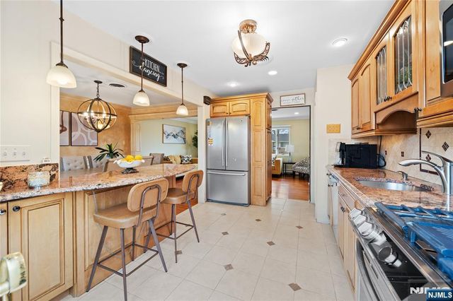 425 Victor Street, Saddle Brook, NJ 07663