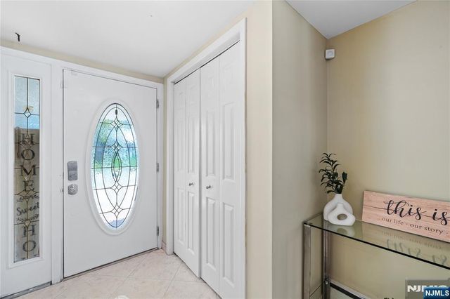 425 Victor Street, Saddle Brook, NJ 07663