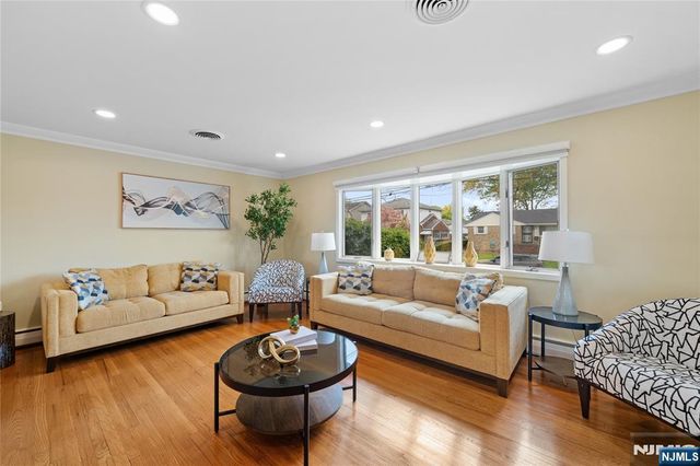 425 Victor Street, Saddle Brook, NJ 07663