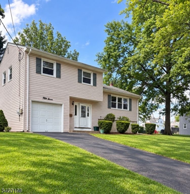 57 Francine Ave, West Caldwell Twp., NJ 07006