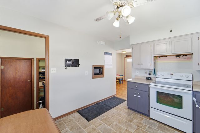 3008 E Shawnee Avenue, Des Moines, IA 50317