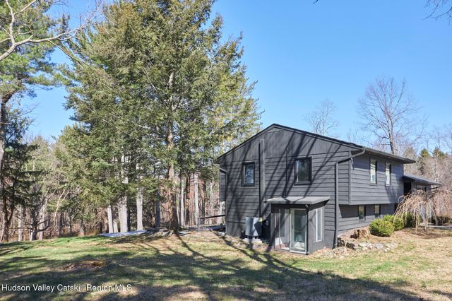 361 Allen Road, Salt Point, NY 12578