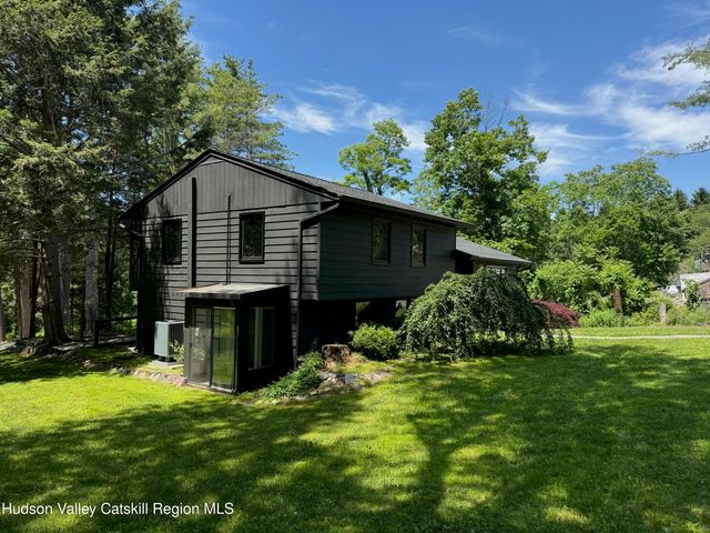 361 Allen Road, Salt Point, NY 12578